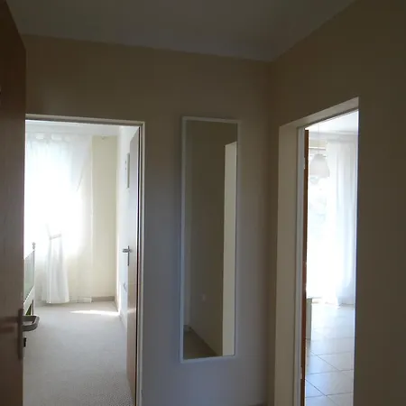 Pomorie Residence Apartments ポモリエ