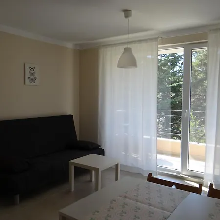 Pomorie Residence Apartments ポモリエ